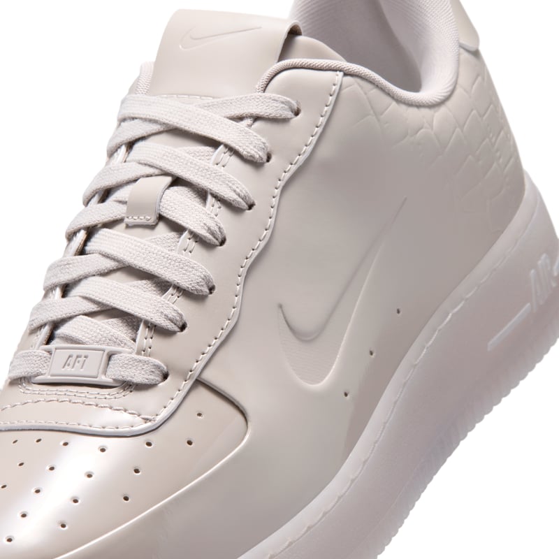 Zapatillas Nike Air Force 1 "Made in Italy" | Mujer | Estilo deportivo | 06 | SPORTSHOWROOM