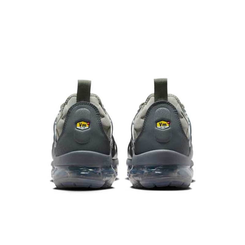 Nike Air Max VaporMax Plus AT5681-001 06