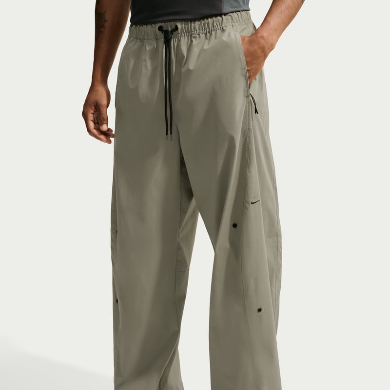 Spodnie Nike Tech Helios Dri-FIT "Light Army" | Mezczyzni | | 01 | SPORTSHOWROOM