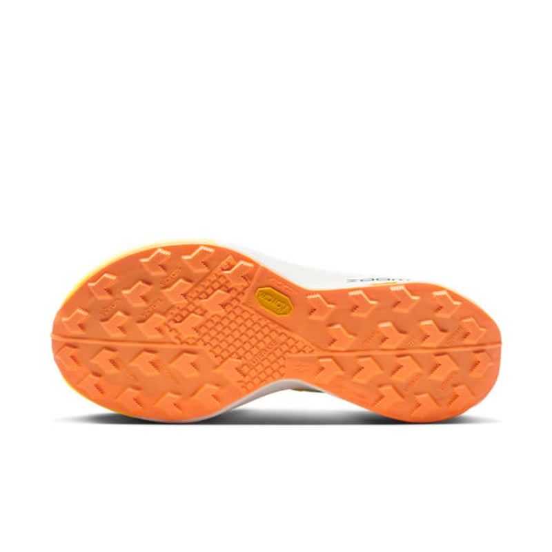 Nike Ultrafly DZ0489-102 02