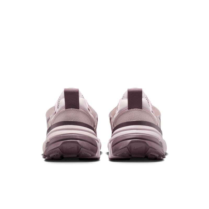 Nike V2K Run trainers "Particle Rose & Tattoo" | Women | SportStyle | 06 | SPORTSHOWROOM