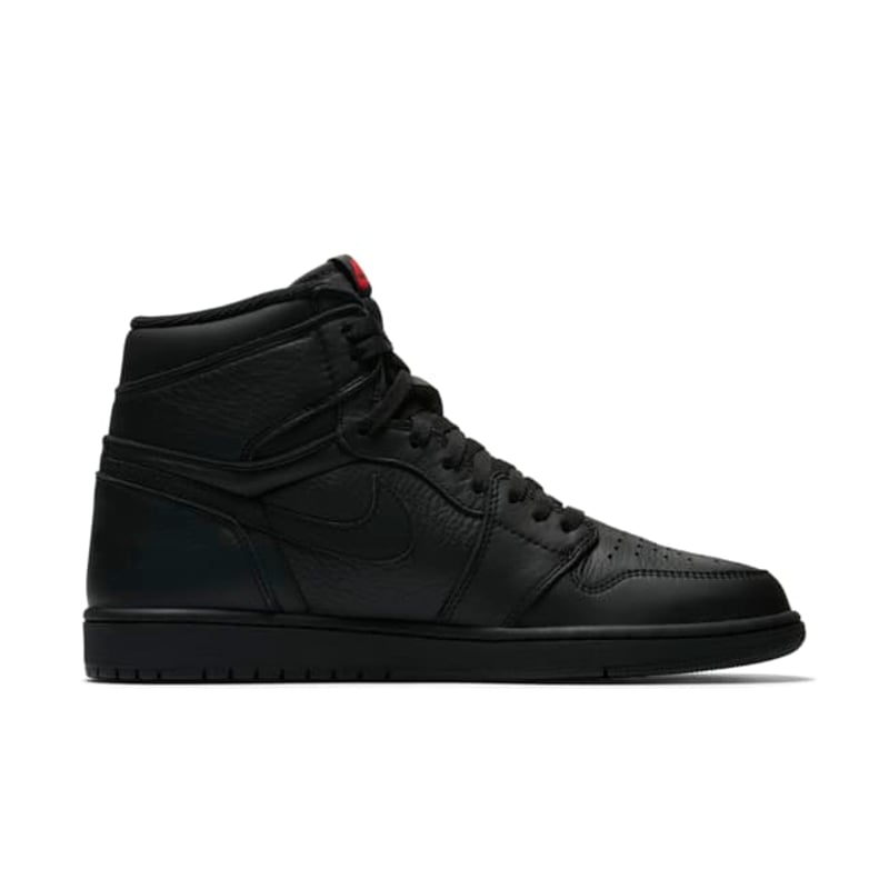 Jordan 1 Retro High OG 555088-022 03
