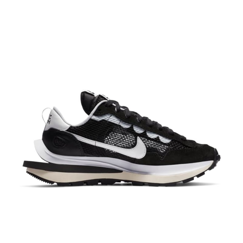 Nike VaporWaffle x sacai CV1363-001 03