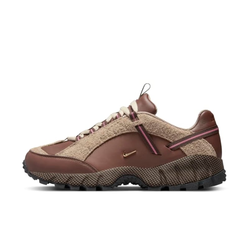 Nike Air Humara x Jacquemus DR0420-200 01