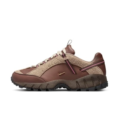 Nike Air Humara x Jacquemus DR0420-200 01