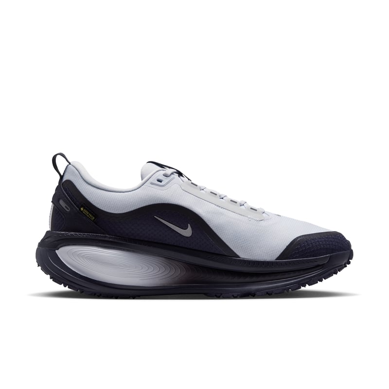 Nike Vomero 18 GORE-TEX løpesko "Football Grey & Metallic Dark Grey" | Herre | Løping | 03 | SPORTSHOWROOM