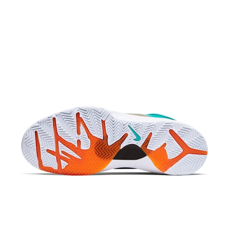 Nike Kobe 4 Protro x Undefeated CQ3869-300 02