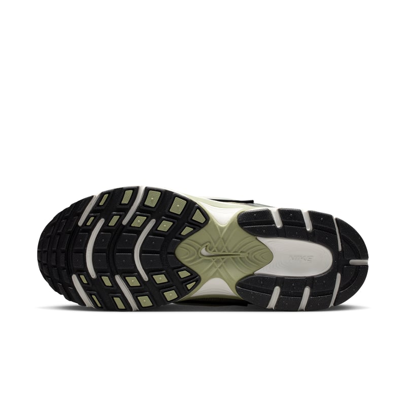 Nike V5 RNR trainers "Spruce Fog & Metallic Silver" | Women | SportStyle | 02 | SPORTSHOWROOM