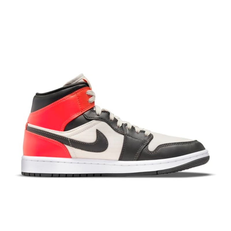 Jordan 1 Mid DQ6078-100 03