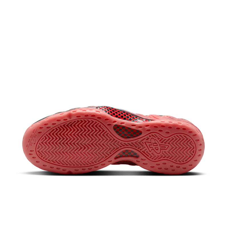 Nike Air Foamposite One x Stranger Things IR7336-001 02