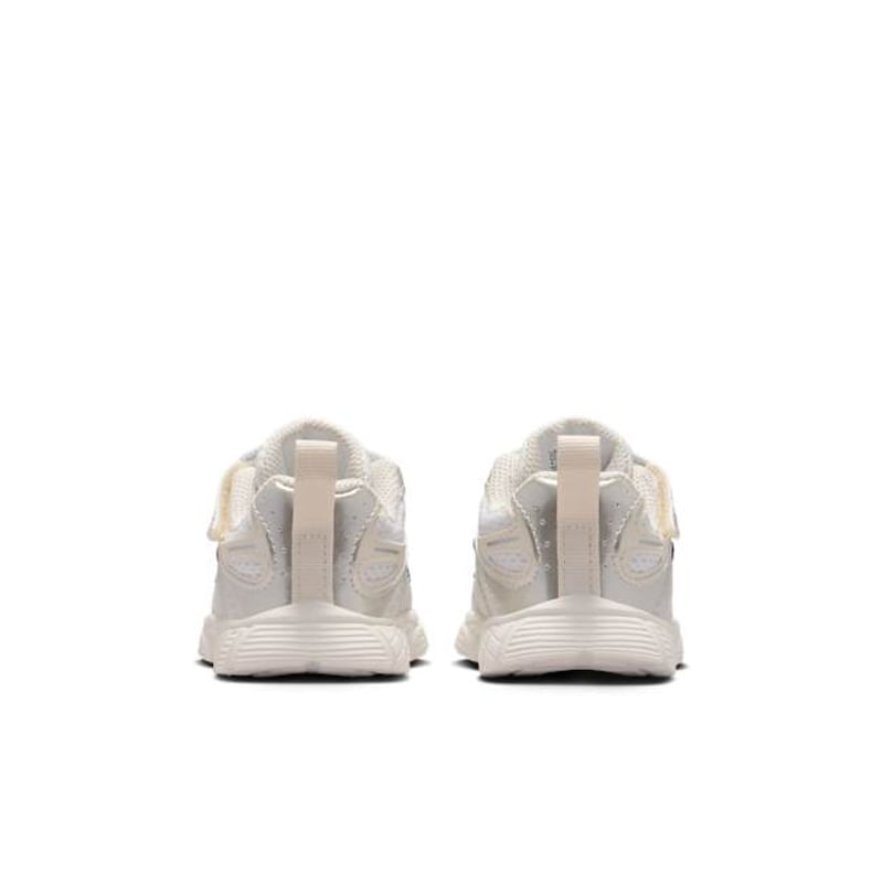 Nike V5 RNR HQ6413-102 06
