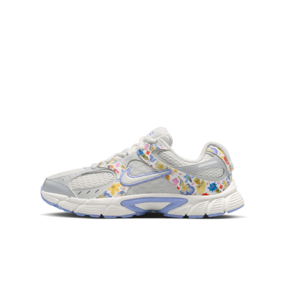 Tenisky Nike V5 RNR SE "Summit White & Light Thistle" | Deti | Sportstyle | 01 | SPORTSHOWROOM