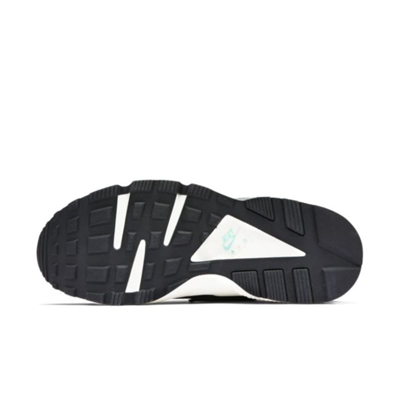 Nike Air Huarache 725076-001 02