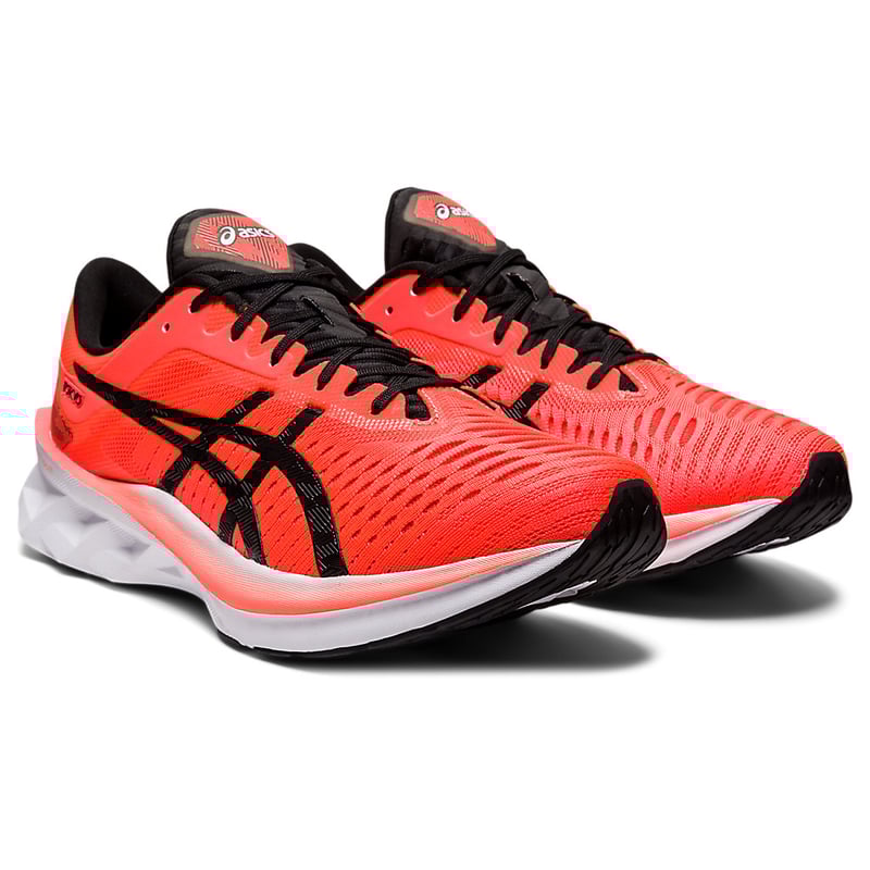 ASICS Novablast 1011B072-600 02