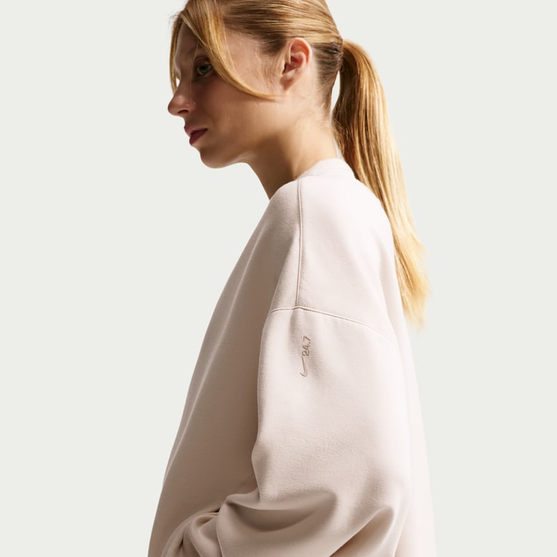 Nike 24.7 ImpossiblySoft Dri-FIT Oversized Crew II5325-104 02