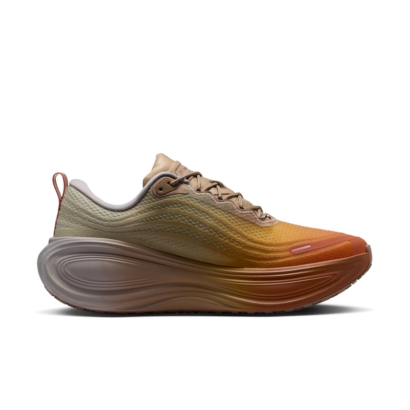 Buty do biegania Nike Vomero Plus "Cheat Day" | Mezczyzni | Bieganie | 03 | SPORTSHOWROOM