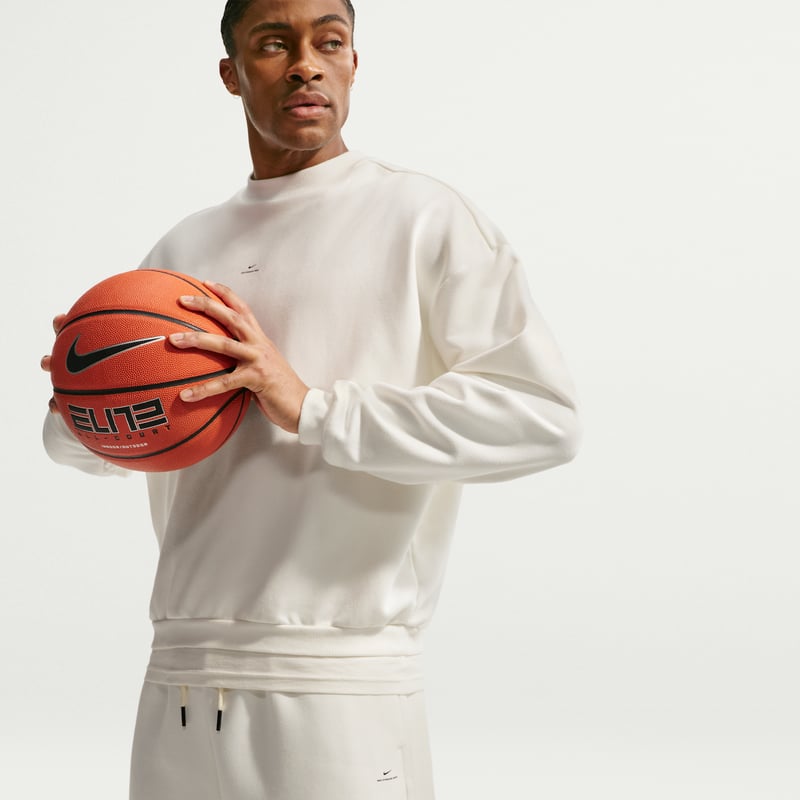 Nike Standard Issue Therma-FIT Brushed Fleece 8" IU3281-133 04