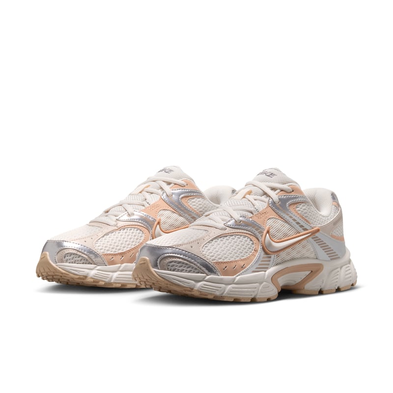 Nike V5 RNR sneakers "Phantom & Shimmer" | Dames | Sportstyle | 05 | SPORTSHOWROOM