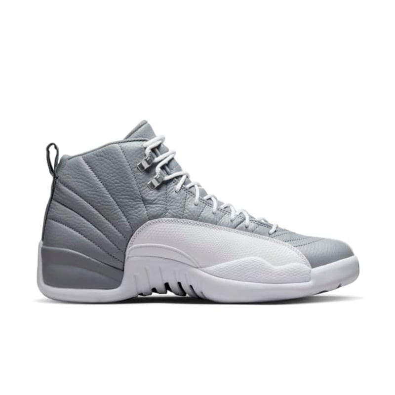 Jordan 12 Retro CT8013-015 03