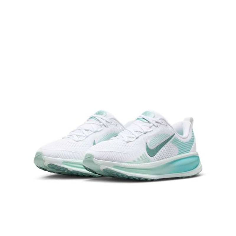 Nike Vomero 18 HQ2157-106 05