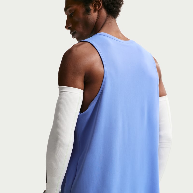 Nike Miler Dri-FIT IF2018-494 02