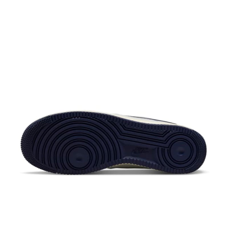 Nike Air Force 1 '07 LV8 DO5220-141 02