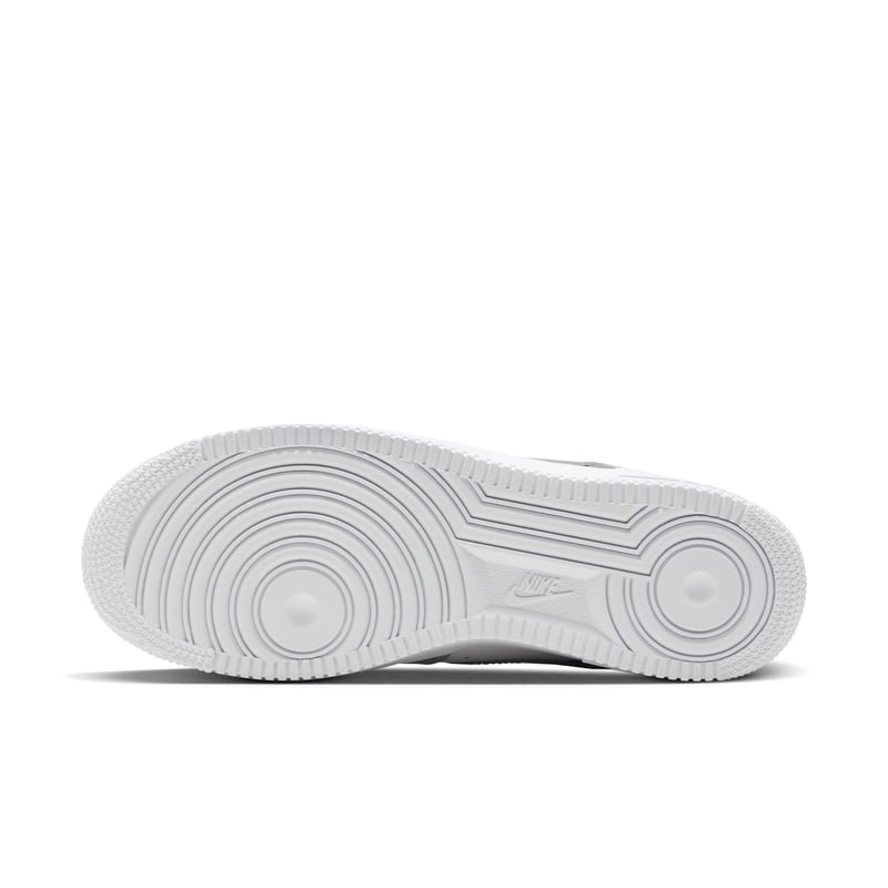 Tenisky Nike Air Force 1 '07 "Light Smoke Grey & White" | Muži | Sportstyle | 01 | SPORTSHOWROOM