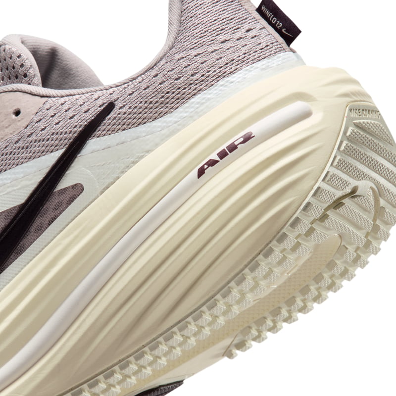 Nike Winflo 12 Laufschuhe "College Grey & Coconut Milk" | Herren | Laufen | 08 | SPORTSHOWROOM