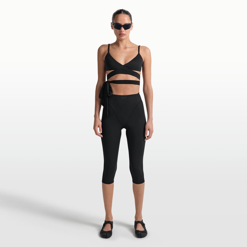NikeSKIMS Matte Wrap IR5074-054 01
