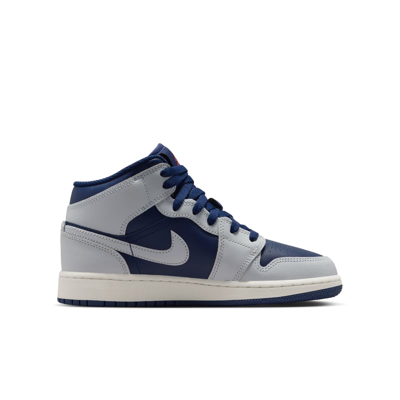 Jordan 1 Mid DQ8423-403 03