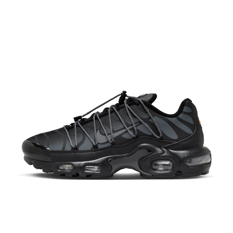 Nike Air Max Plus Black Metallic Platinum FZ2770 001 SPORTSHOWROOM