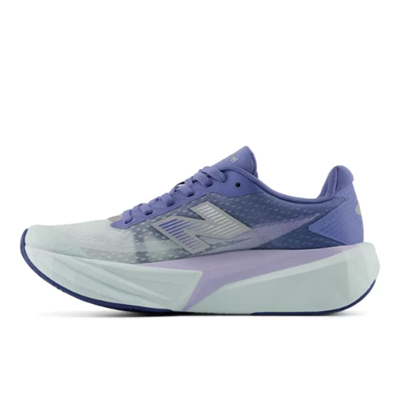 Tekaški copati New Balance FuelCell Rebel v5 "Fairweather Blue & Glint Blue" | Ženske | Tek | 01 | SPORTSHOWROOM