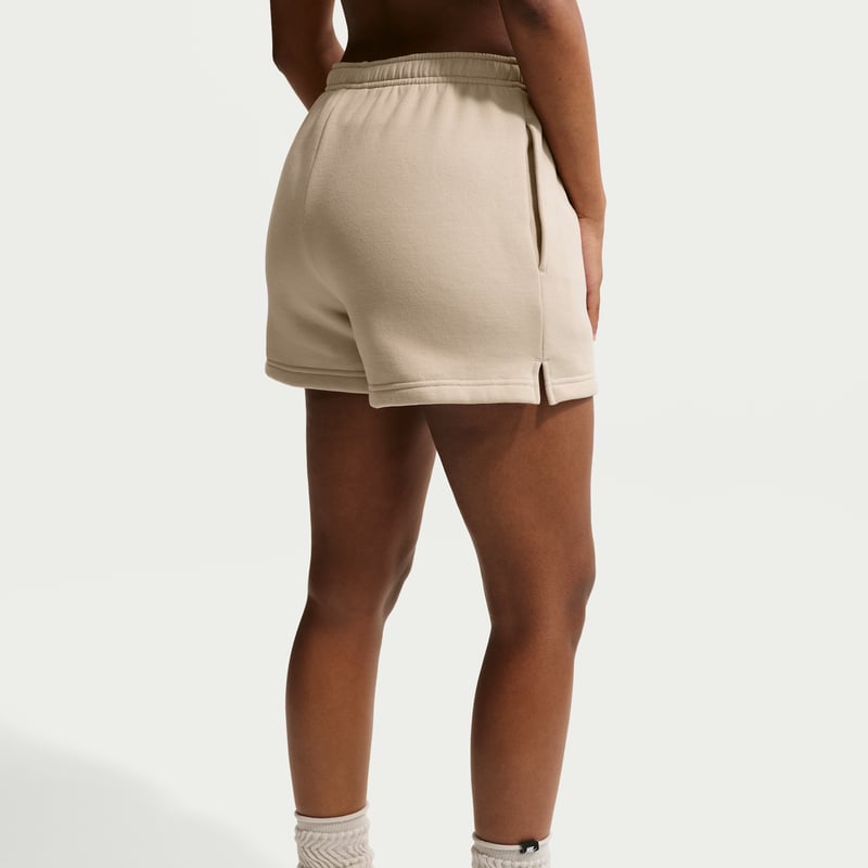 Nike Studio Fleece Medium Weight Mid-Rise Shorts "Cream II & Sail" | Dame | | 02 | SPORTSHOWROOM