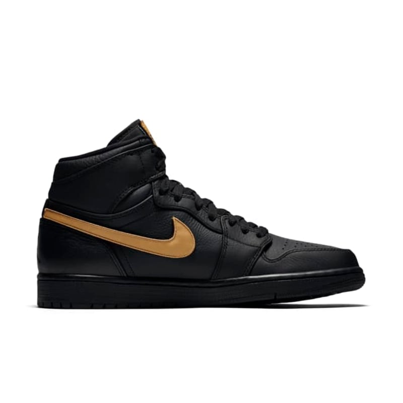 Jordan 1 Retro High 908656-001 03