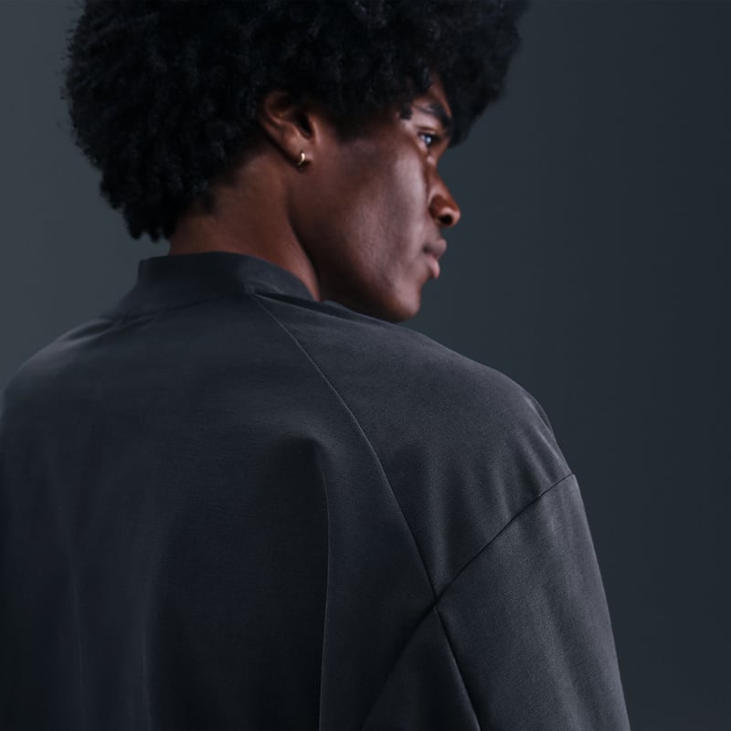 Nike Tech Dri-FIT Shori Bomber HV0951-060 02