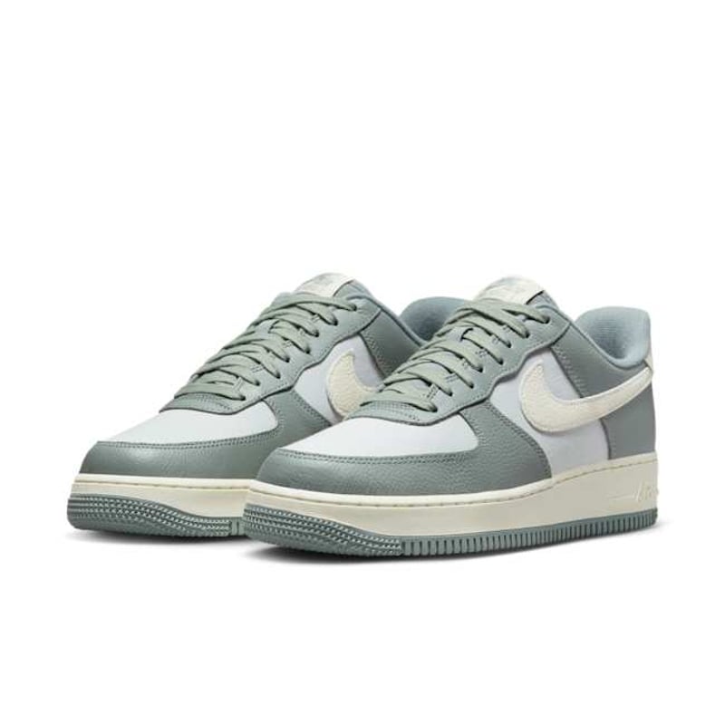 Nike Air Force 1 '07 LX DV7186-300 05