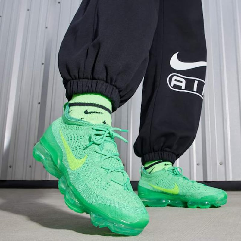 Nike Air VaporMax 2023 Flyknit DV6840-300 02