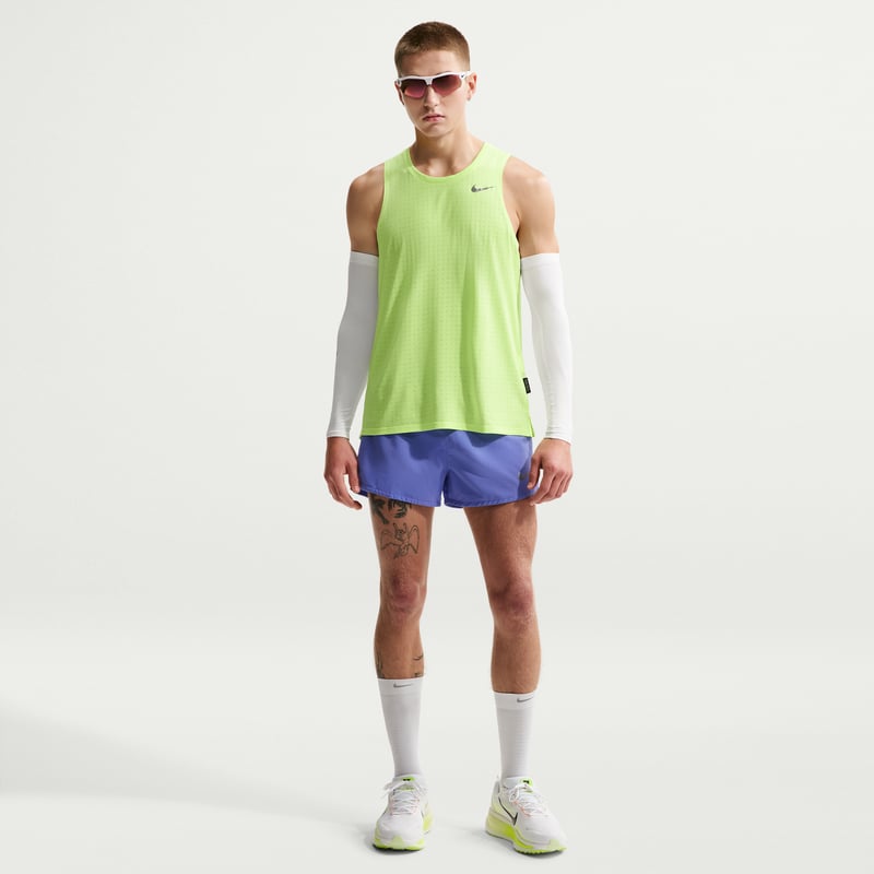Nike Fast Dri-FIT FN3355-570 01