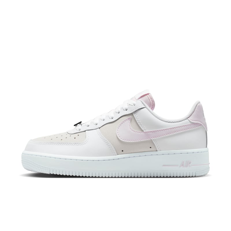 Nike Air Force 1 '07 SE Sneaker "White & Bleached Lilac" | Damen | Sportstyle | 01 | SPORTSHOWROOM