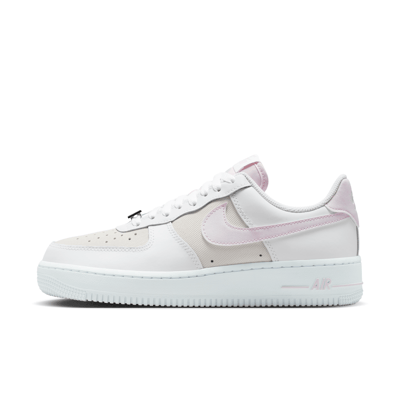 Superge Nike Air Force 1 '07 SE "White & Bleached Lilac" | Ženske | Sportstyle | 01 | SPORTSHOWROOM