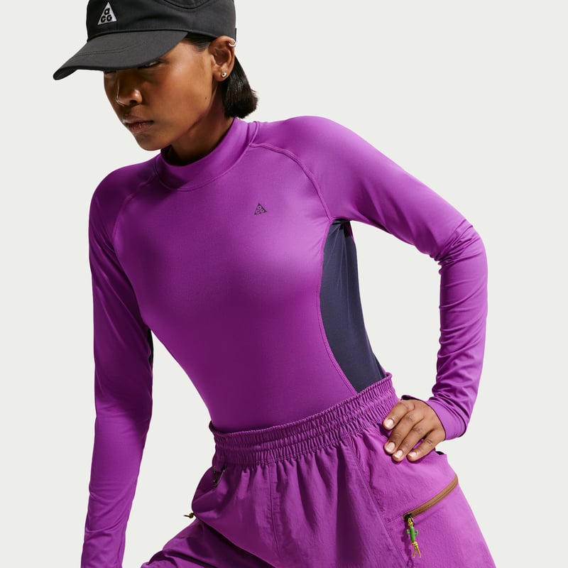 Nike ACG "Wildsee" Base Layer Topp "Bold Berry & Obsidian" | Kvinnor | | 03 | SPORTSHOWROOM