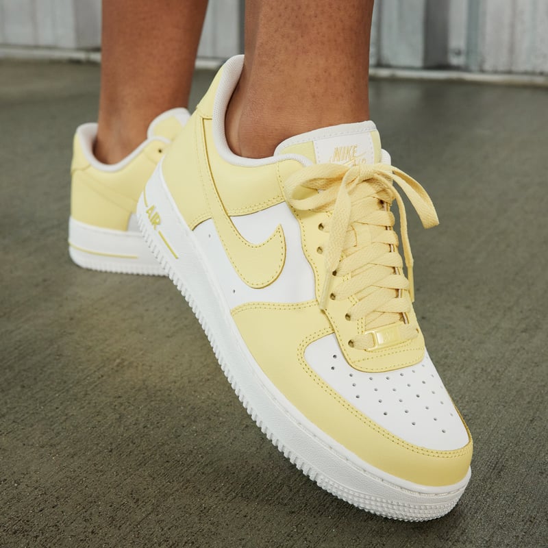 Nike Air Force 1 '07 HF0119-700 02