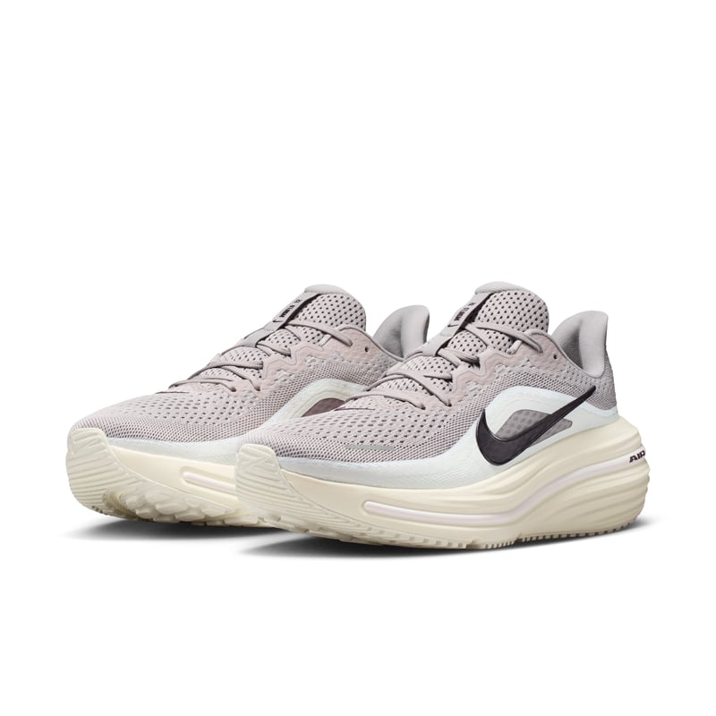 Nike Winflo 12 Laufschuhe "College Grey & Coconut Milk" | Herren | Laufen | 05 | SPORTSHOWROOM