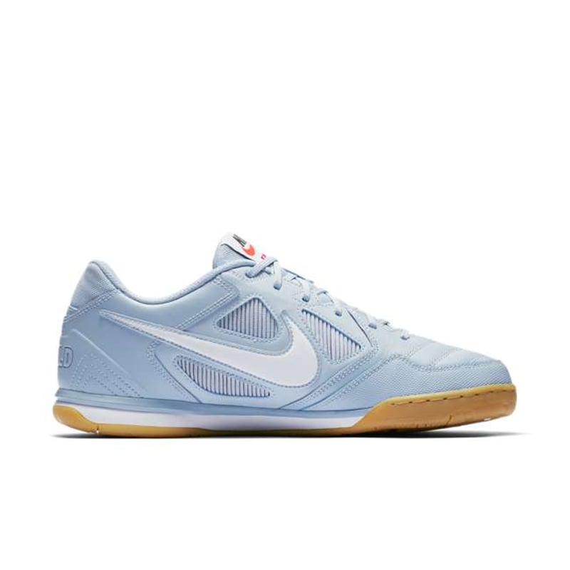 Nike SB Gato x Supreme AR9821-400 03