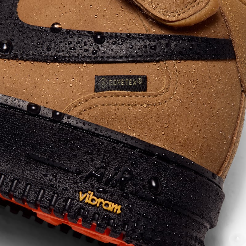 Superge Nike Air Force 1 Mid '07 GORE-TEX Vibram "Wheat & Black" | Moški | Sportstyle | 09 | SPORTSHOWROOM
