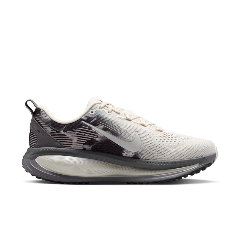 Bežecká obuv Nike Vomero 18 SE "Phantom & Pencil Point" | Ženy | Beh | 02 | SPORTSHOWROOM