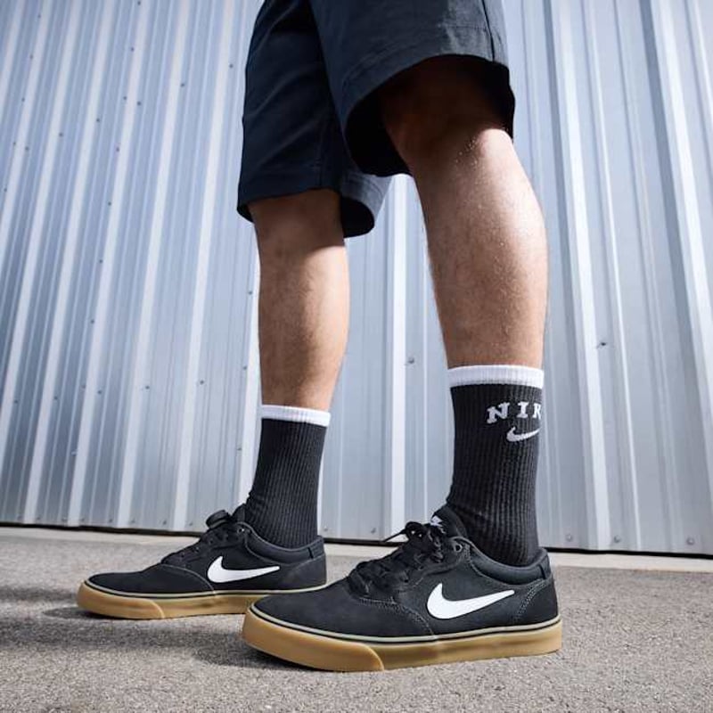 Nike SB Chron 2 DM3493-002 02