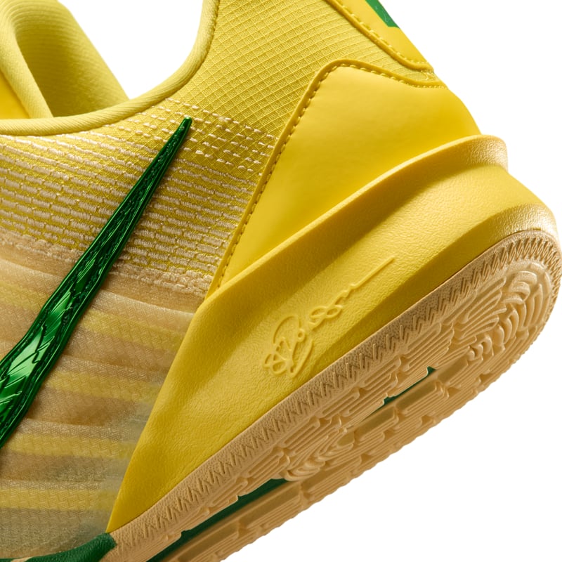 Nike Sabrina 3 IR2478-700 08