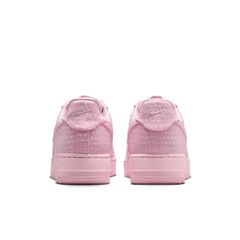 Nike Air Force 1 '07 SE Sneaker "Valentine's Day" | Damen | Sportstyle | 06 | SPORTSHOWROOM