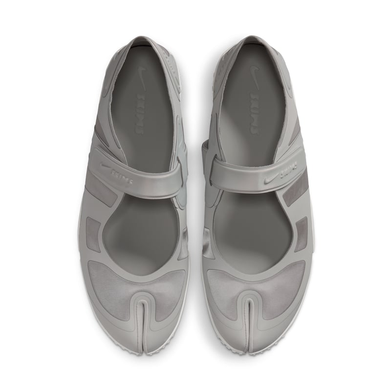 NikeSKIMS Rift Satin trainers "Night Silver" | Women | SportStyle | 03 | SPORTSHOWROOM
